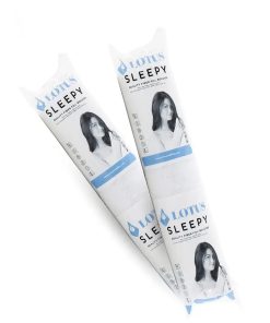 หมอนข้างใยสังเคราะห์ LOTUS รุ่น Sleepy นุ่มสบายด้วยสัมผัสของเส้นใย Conjugate Hollow-Fill II และเส้นใยสังเคราะห์ เกรด A++